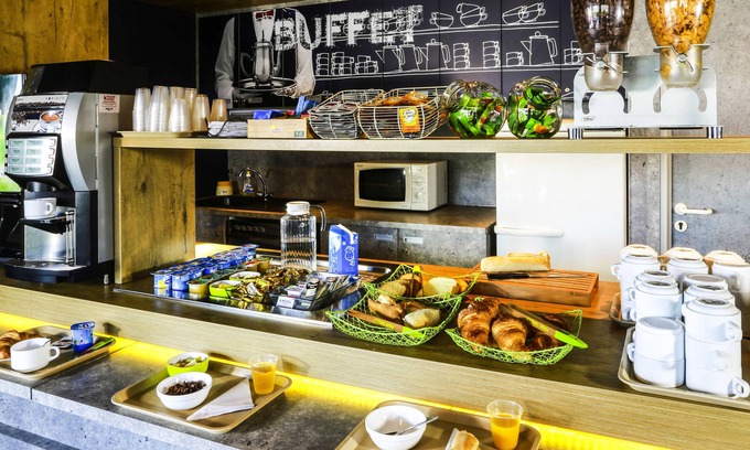 Cœur de Ville Hotel | ibis budget Courbevoie Paris la Defense 1