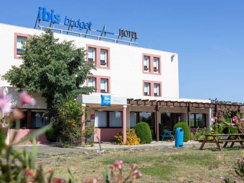 La Coupe Hotel | ibis budget Narbonne Sud A9/A61