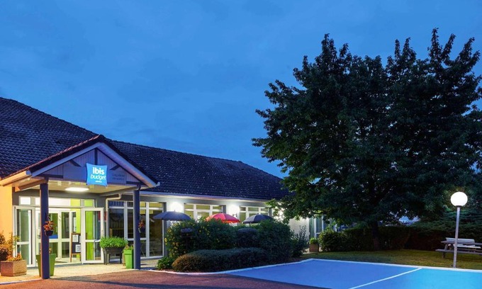 Coignieres Hotel | Ibis Budget Versailles Coignieres