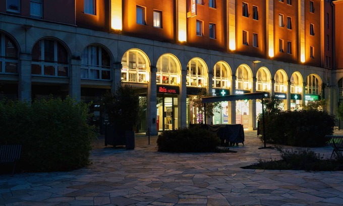Epernay Hotel | ibis Epernay Centre Ville