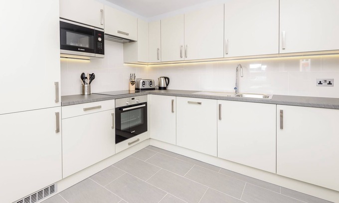 South Richmond Apartamento | Ibis House 2 Bedroom 2 | Enjoy Riverside Walk at the Thames | Parking Available