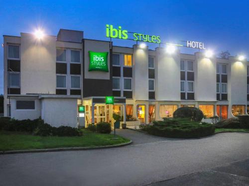 La Chapelle-Saint-Mesmin Hotel | Ibis Orleans La Chapelle Saint Mesmin