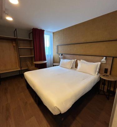 Saint-Ouen Hotel | ibis Paris Nord Porte de Saint Ouen