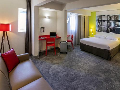 Riou - Petit Juas - Av de Grasse Hotel | ibis Styles Cannes Le Cannet
