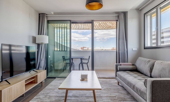 Estrella Apartamento | Ibiza 2BR w/ Doorman & Pool, nr Park, by Blueground