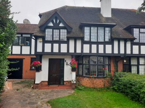 Hainault Casa | Ibrahim's House