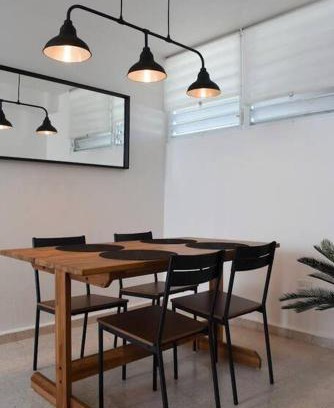 Miramar Apartamento | Iconic 4 bedroom in best artsy street in 8 guest