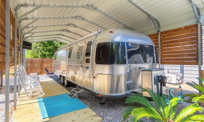 Gulf Shores Casa | Iconic Airstream Camper, PRIVATE Pet Friendly, Near Sportplex, 8 mi to Beach.