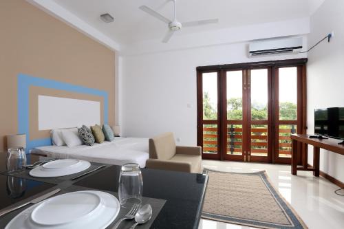 Rathmalana Hotel | Iddamal Apartments
