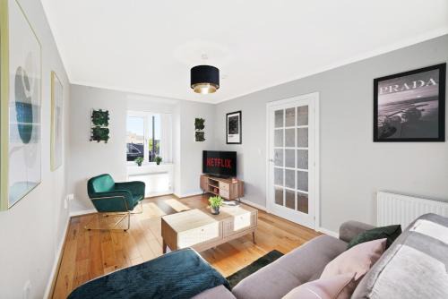 Wolverhampton Casa | Ideal 3 bed House in Wolverhampton - Parking