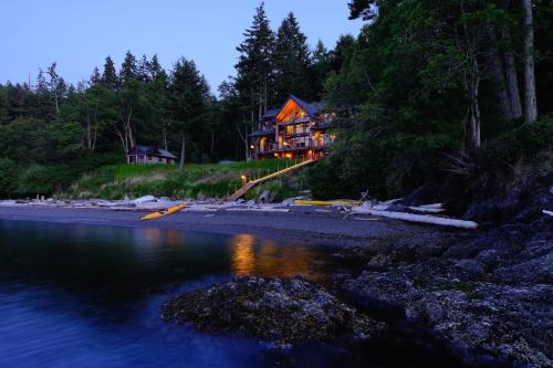Friday Harbor Casa | Ideal Beachfront Retreat Experience Gorgeous!