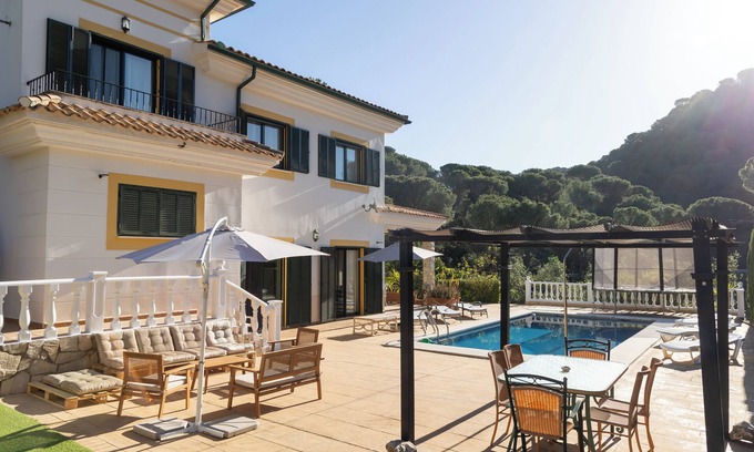 Las Jaras Chalet De Esquí | Ideal villa for families, with saltwater pool, just a few minutes from Córdoba