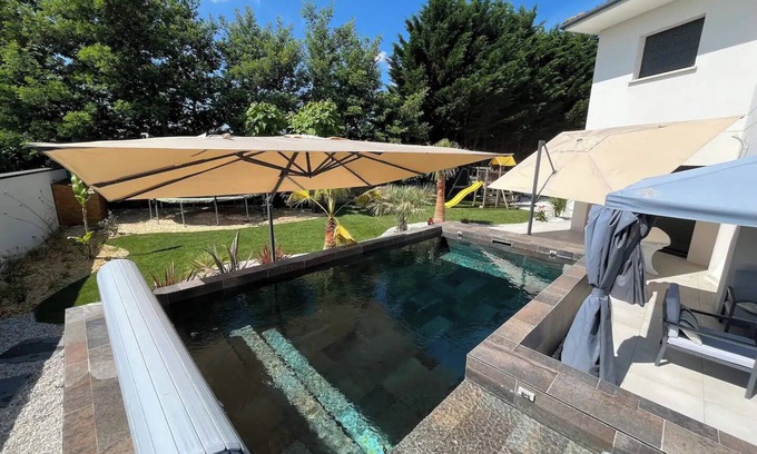 Saint-Medard-en-Jalles Casa | Ideal for families / Activities / Heated pool / Air conditioning / Between Bordeaux and the ocean