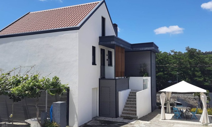 Mos Casa | Vivienda ideal para familias o grupos de amigos, con piscina privada.