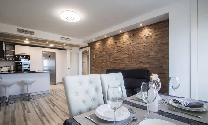 Raval Roig Apartamento | Ideal para familias que quiere disfrutar de la playa, Casco Antiguo y el centro