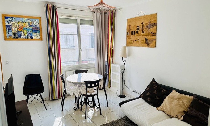 Saint-Mande Apartamento | Ideal for visiting Paris, right next to the Bois, pets welcome!