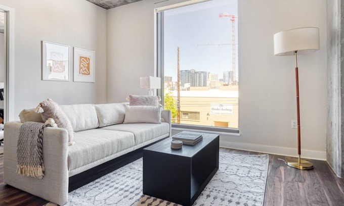 Golden Triangle Apartamento | Ideal Golden Triangle 1BR w/ Pool, Gym & W/D, next to Park, by Blueground