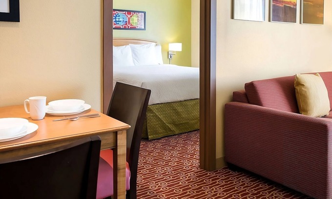 Shea Business Park Hotel | Ideal Home Base for Exploring Scottsdale's Rich Culture & Nature w/ Outdoor Pool