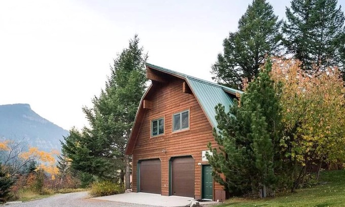 Gallatin Gateway Casa | Ideal Location between Bozeman and Big Sky, MT