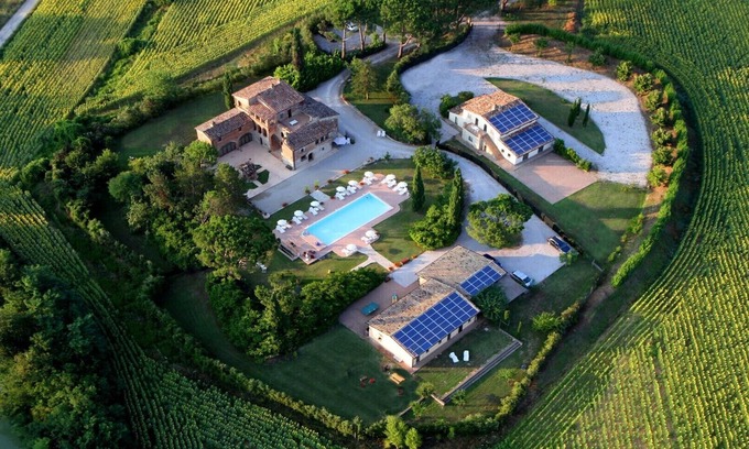 Umbertide Otro | Residencia ideal para grupos entre Umbría y Toscana con Salat Piscina privada