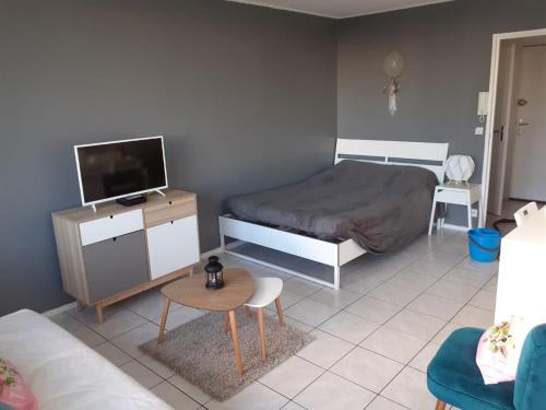 Centre Deux Apartamento | Ideal T1 BALCON 2 personnes
