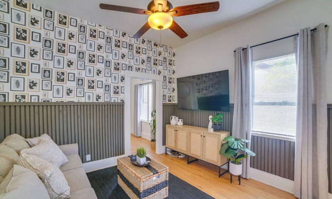 Downtown Riverside Casa | Ideally Located Riverside Duplex Unit!