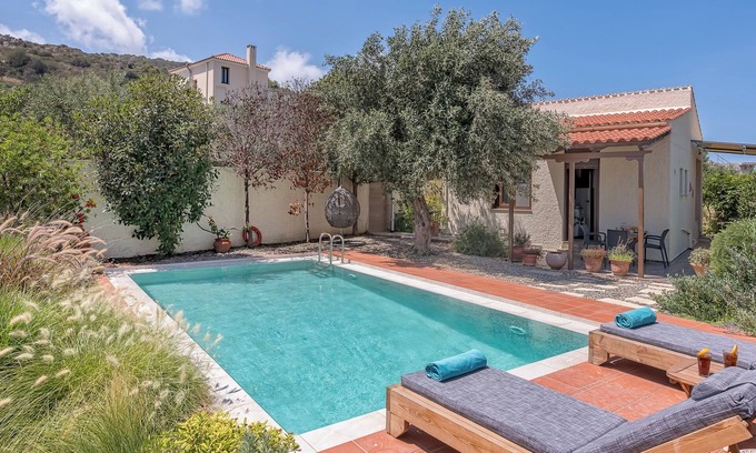 Spilia Cabaña | Yiannis Cottage con piscina privada se encuentra en una posición pintoresca en el oeste de Creta