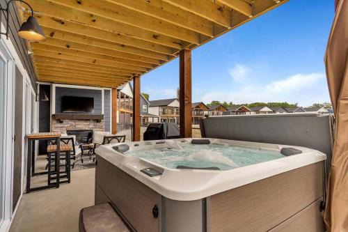 Table Rock Casa | Idle Time at Table Rock Lake