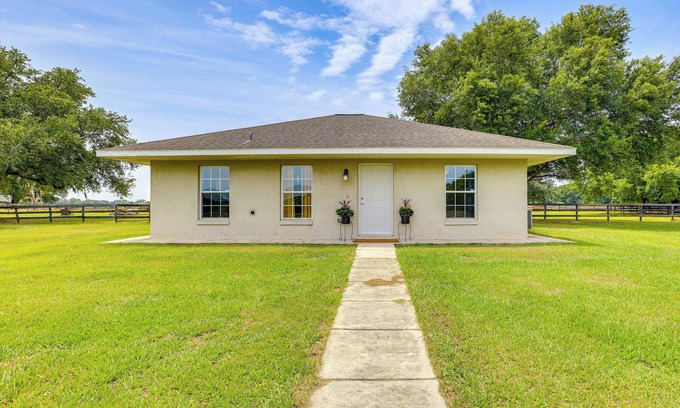 Fellowship Casa | Idyllic Anthony Home: Riding Arena w/ Mirror Wall!