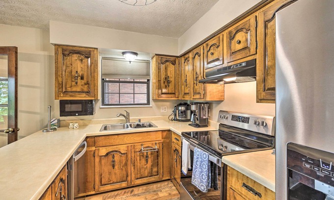 Bronston Casa | Idyllic Bronston Retreat w/ Fire Pit + View!