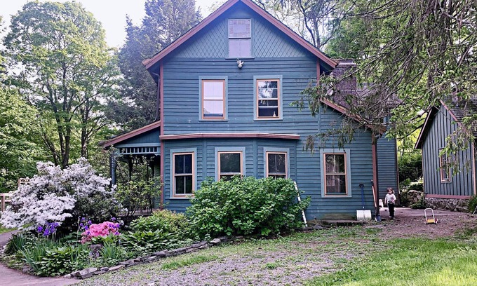 Garrison Otro | Idyllic farmhouse retreat in lower Hudson Valley, hiking trails steps away!