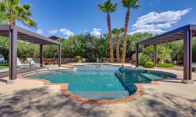 Las Vegas Casa | Idyllic Las Vegas Oasis with Outdoor Pool!