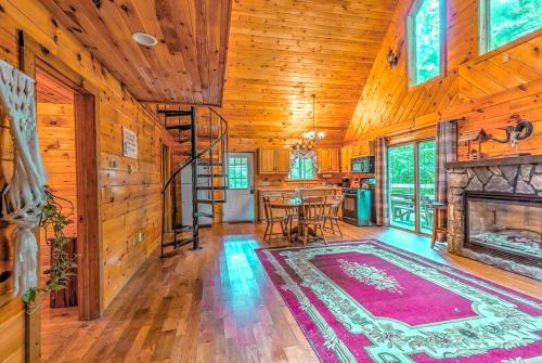 Canadensis Casa | Idyllic Log Cabin Rental with a Porch in the Poconos of Pennsylvania