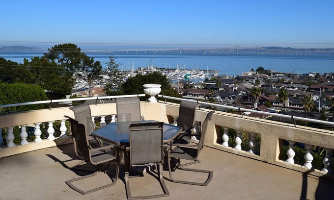 Tiburon Casa | Idílica villa privada con impresionantes S. F. Vista de la bahía y el puerto de yates