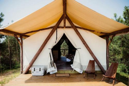 Cadiz Otro | Idyllic Safari Tent Lovely for a Romantic Escape in Kentucky