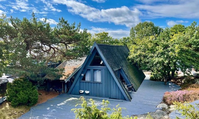 Lillesand Casa | Idyllic Sea Cottage on Justøya Island, Lillesand