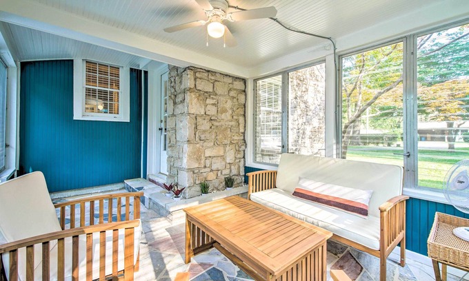 Springfield Casa | Idyllic Springfield Haven w/ Screened Porch!