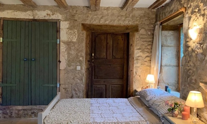 Antigny Apartamento | Idyllic Studio Gite In Rural Stunning French Countryside With Pool