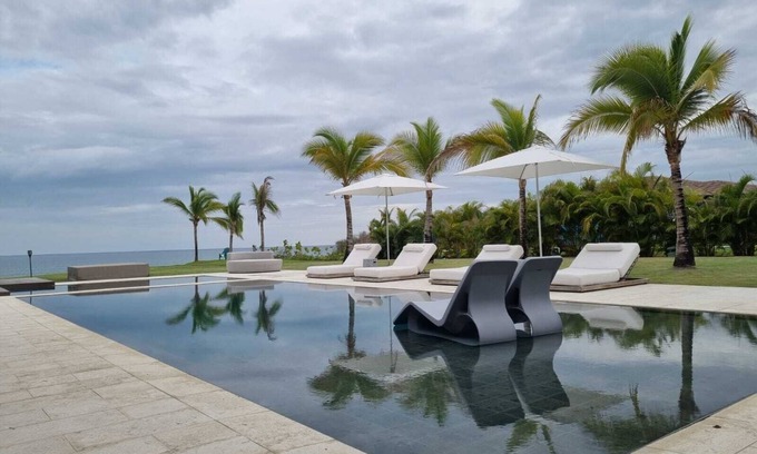 El Palmar Villa | Idyllic Villa 4 Bdr + 5 bthr with Private Pool /Near the beach /Waterpark