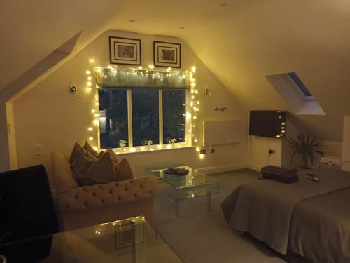 Blaisdon Apartamento | Idyllic with Stream - Hot Tub - Pet ok- Walk 2 Pub