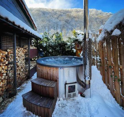 Neustadt Casa | Idyllisches Häuschen im Grünen mit Whirlpool