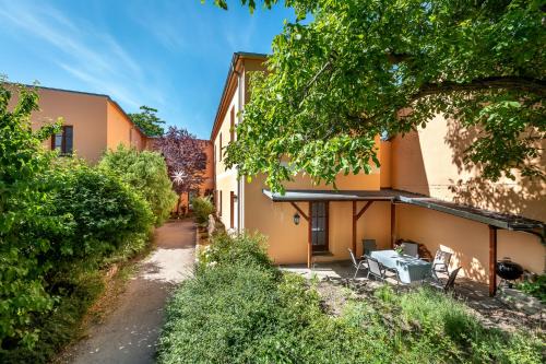 Hohenschoenhausen Casa | Idyllisches Haus mitten in Berlin