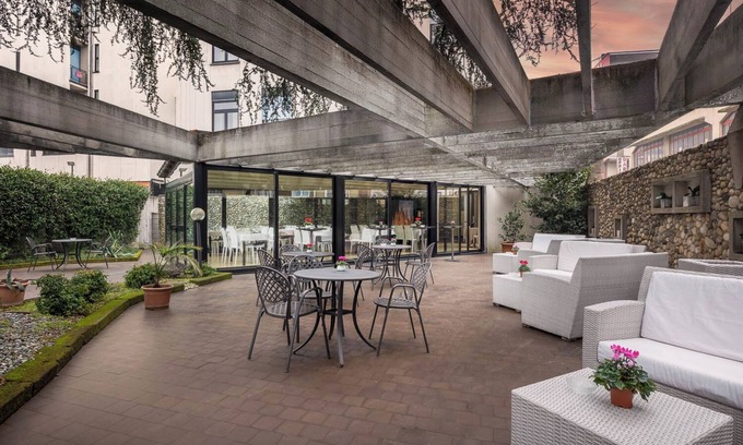 Trezzano sul Naviglio Hotel | IH Hotels Milano Eur Trezzano sul Naviglio