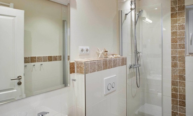 Schashagen Casa | Ihr 5 Sterne Luxus Wellnesshaus Koralle" Bietet Ihnen auf ca