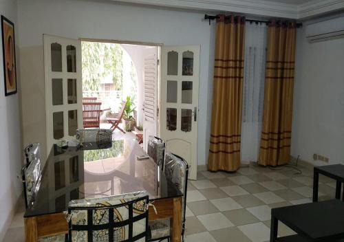 Lome Apartamento | iléos, appartement meublé 4 pièces - Salon, cuisine, 3 chambres Lomé Tokoin Hôpital Protestant
