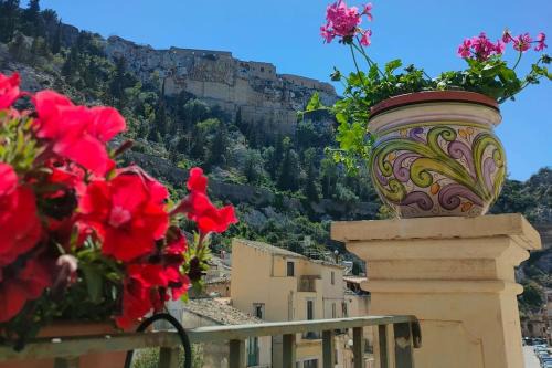 Scicli Casa | Il Cappero Scicli - casetta con vista in centro storico