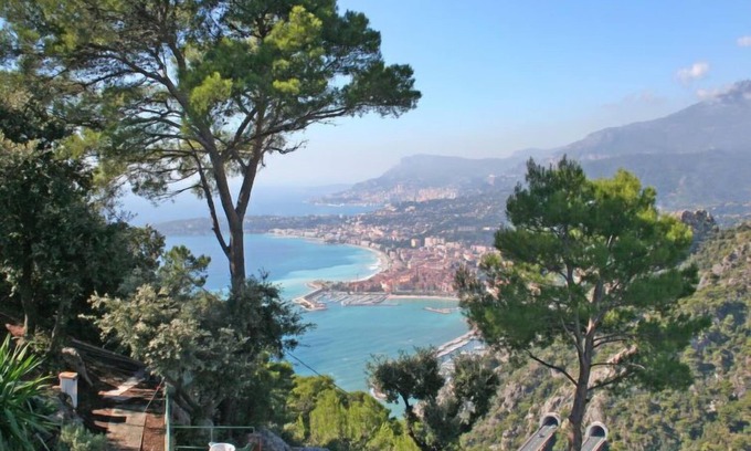 Mortola Superiore Apartamento | IL Cippo by Interhome
