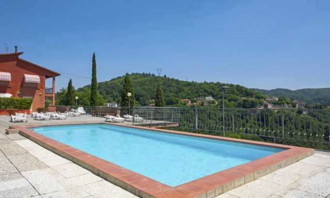 San Baronto Apartamento | Il Cipresso by Interhome