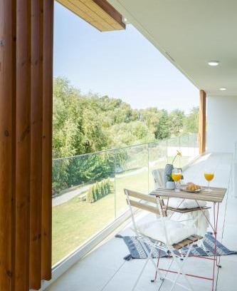 Pipera Apartamento | Il Lago - Turquoise - Cozy Luxurious Smart Home By The Lake