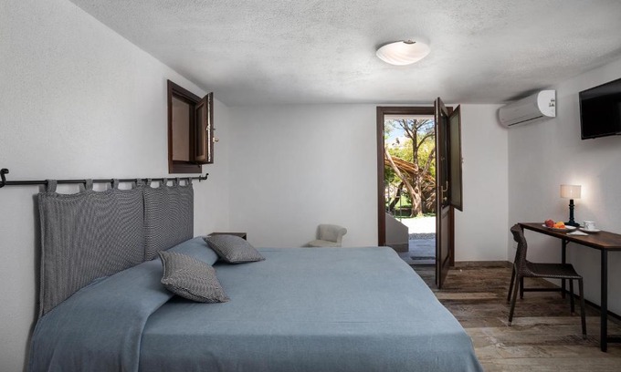 Baja Sardinia Cama Y Desayuno | Il Mirto